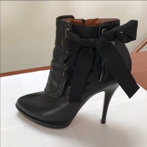 Amazing givenchy boots!!